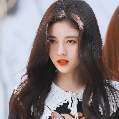 乘风而上的她